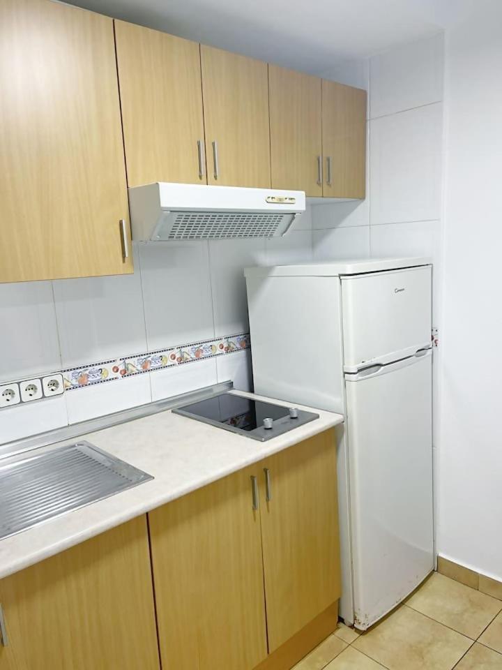 Apartamento Centrico Plazamar 4 Piscina Torre Del Mar Luaran gambar