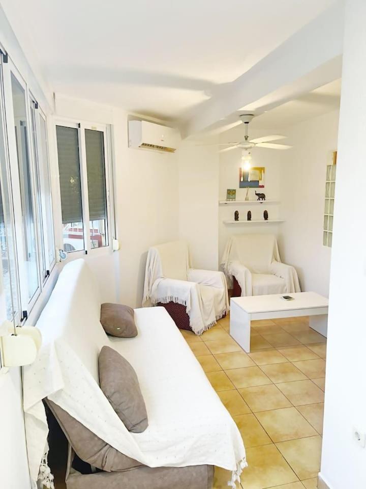 Apartamento Centrico Plazamar 4 Piscina Torre Del Mar Luaran gambar