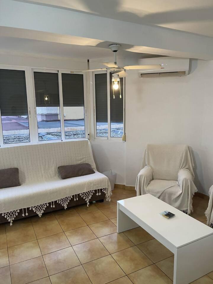 Apartamento Centrico Plazamar 4 Piscina Torre Del Mar Luaran gambar