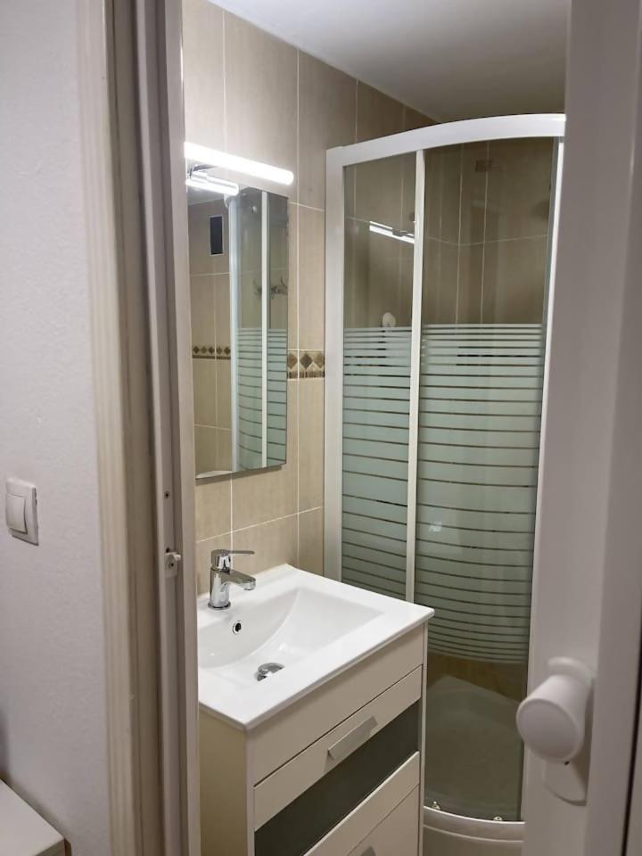 Apartamento Centrico Plazamar 4 Piscina Torre Del Mar Luaran gambar
