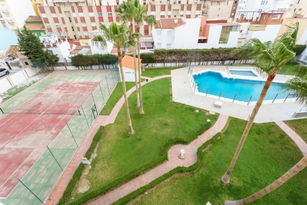 Apartamento Centrico Plazamar 4 Piscina Torre Del Mar Luaran gambar